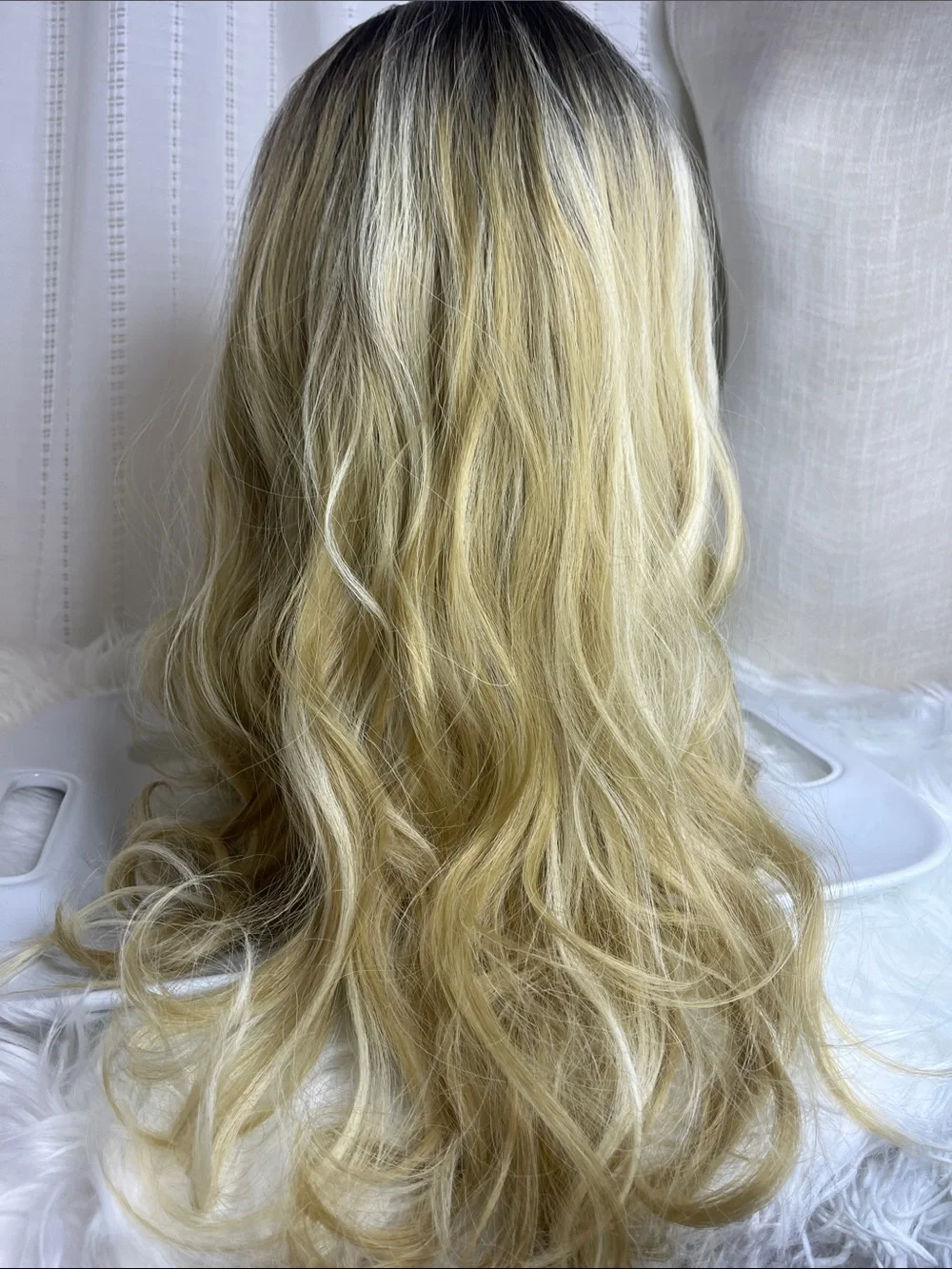 DWY Lace front NWT Ombre Blonde Wavy wig with Subtle Ash Highlights